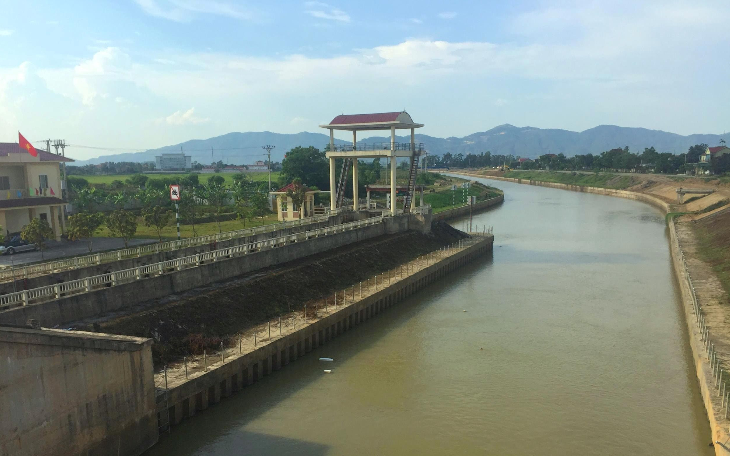 Sở Nông nghiệp và PTNT trả lời cử tri Nguyễn Trường Thanh, trú tại xã Xuân Hoà, huyện Nam Đàn về đầu tư xây dựng phần còn lại của công trình Cống Nam Đàn 2