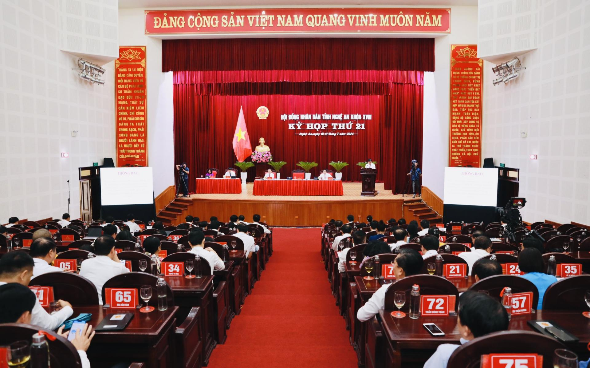 Phát huy hiệu quả chức năng quyết định các vấn đề của địa phương