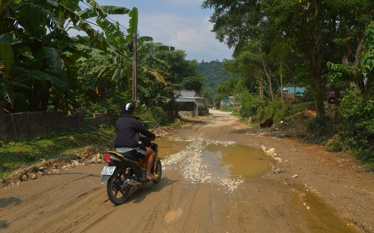 UBND tỉnh trả lời kiến nghị cử tri huyện Quỳ Hợp về cải tạo, nâng cấp tuyến đường tỉnh lộ 532 huyện Quỳ Hợp