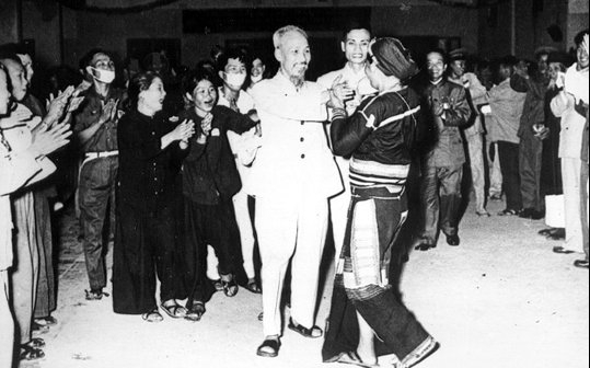 Hơi ấm từ những ngày xuân có Bác ….