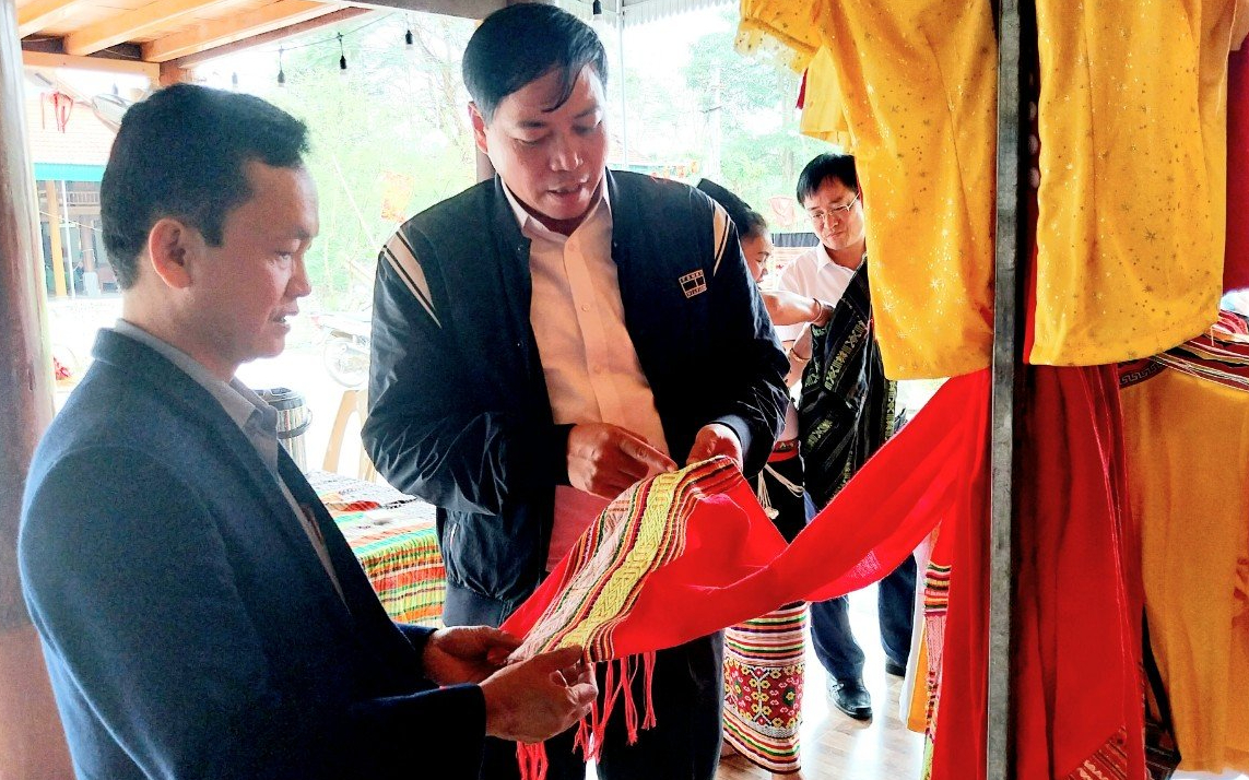 Khảo sát các điểm du lịch cộng đồng trên địa bàn huyện Qùy Hợp và huyện Tân Kỳ