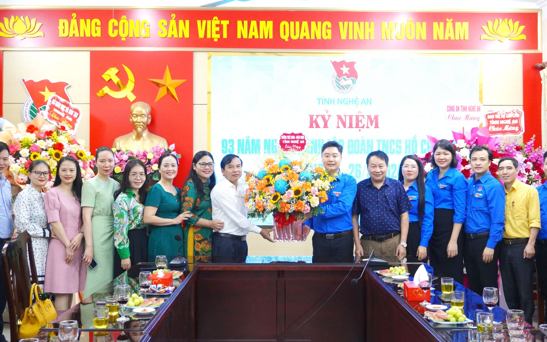 Thường trực HĐND và Đoàn ĐBQH tỉnh chúc mừng Tỉnh đoàn nhân ngày thành lập Đoàn TNCS Hồ Chí Minh