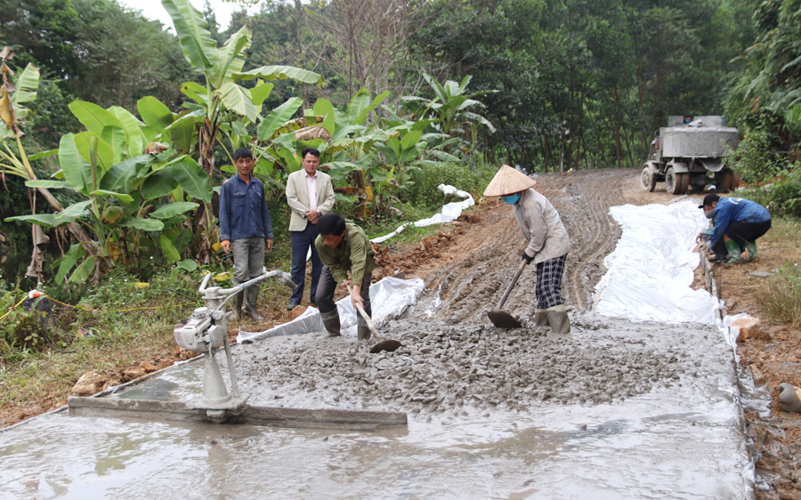 Sở Nông nghiệp và Phát triển nông thôn trả lời cử tri xã Tam Quang, huyện Tương Dương về hỗ trợ xi măng để làm đường giao thông nông thôn