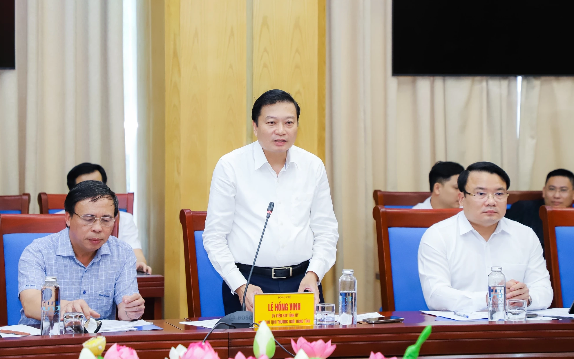 Tháo gỡ khó khăn, vướng mắc, đẩy nhanh tiến độ các dự án lưới điện truyền tải