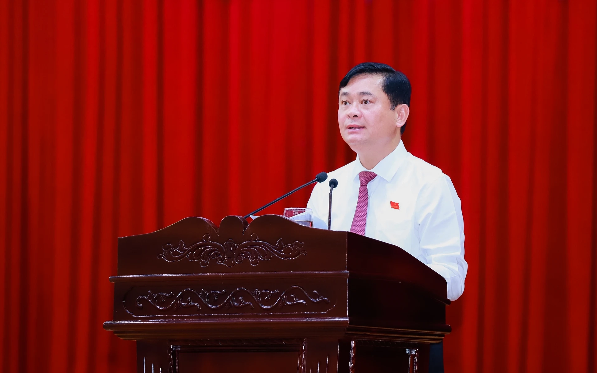 Tập trung triển khai đồng bộ, quyết liệt các giải pháp để phát huy hiệu quả các nghị quyết vừa được thông qua *