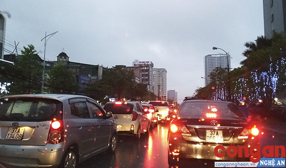 Cần thiết cải tạo, nâng cấp tuyến đường Quang Trung, Lê Lợi, Mai Hắc Đế (Quốc lộ 1) qua thành phố Vinh