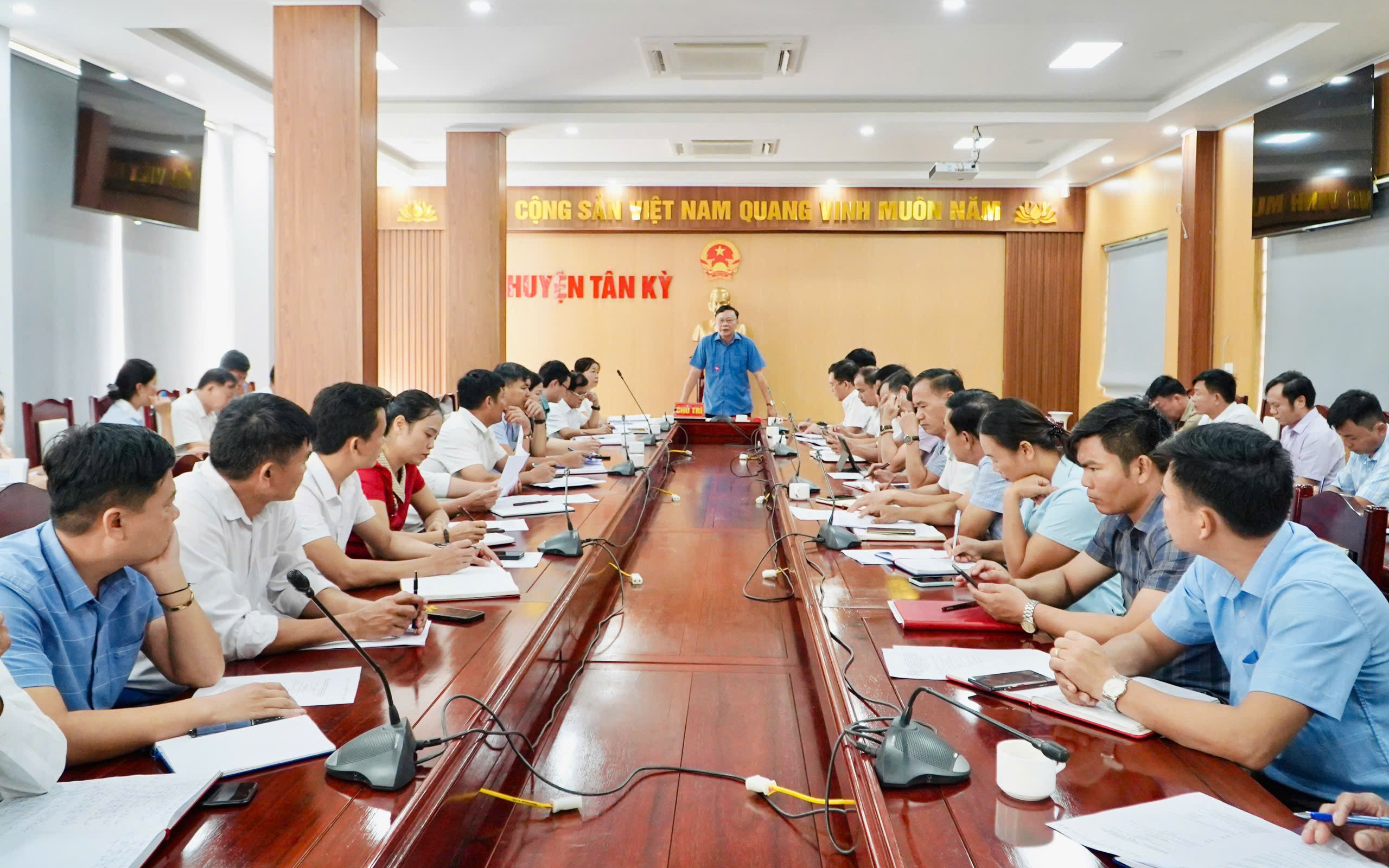 Thường trực HĐND huyện Tân Kỳ tố chức hội nghị trao đổi kinh nghiệm với Thường trực HĐND các xã, thị trấn