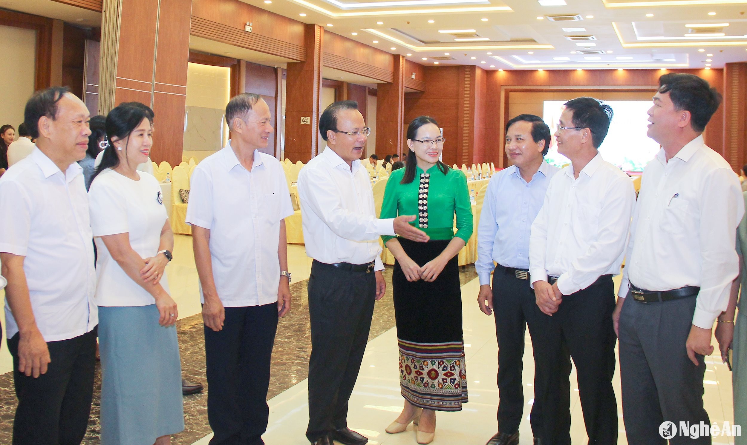 bna_-lanh-dao-hdnd-tinh-trao-doi-voi-thuong-truc-hdnd-cap-huyen.-anh-mai-hoa.jpg