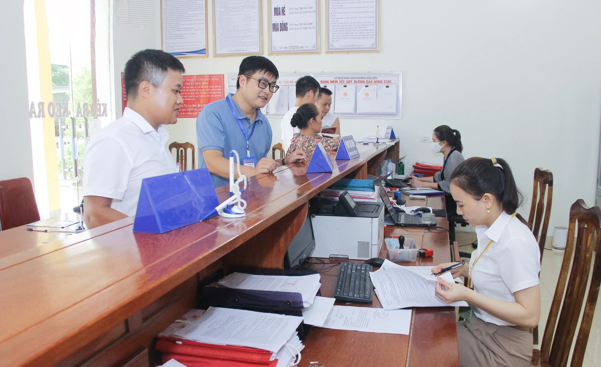 uploaded-nguyensonbna-2024_04_08-_doan-cong-tac-kiem-tra-giai-quyet-thu-tuc-hanh-chinh-cua-thi-xa-thai-hoa-kiem-tra-tai-cac-phuong-xa-anh-to-thin-4751.jpg