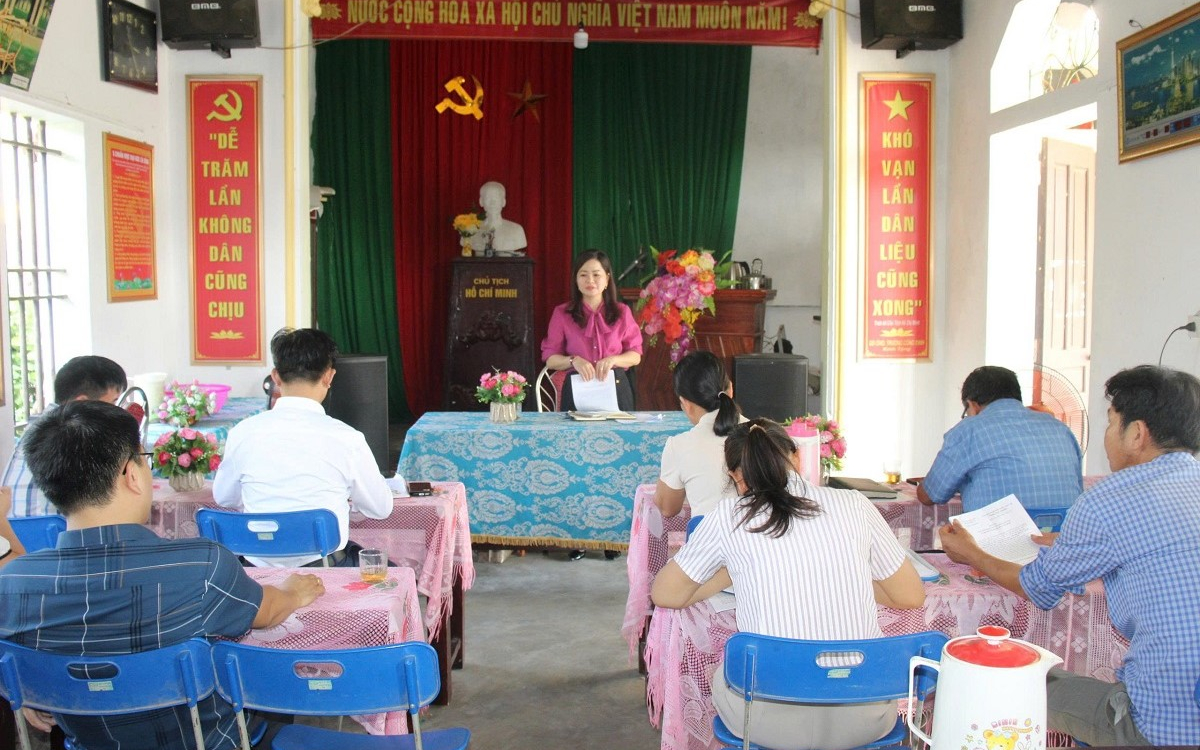 HĐND xã Quỳnh Lưu giám sát tình hình sử dụng nước sạch tại thôn 1 Quỳnh Bá