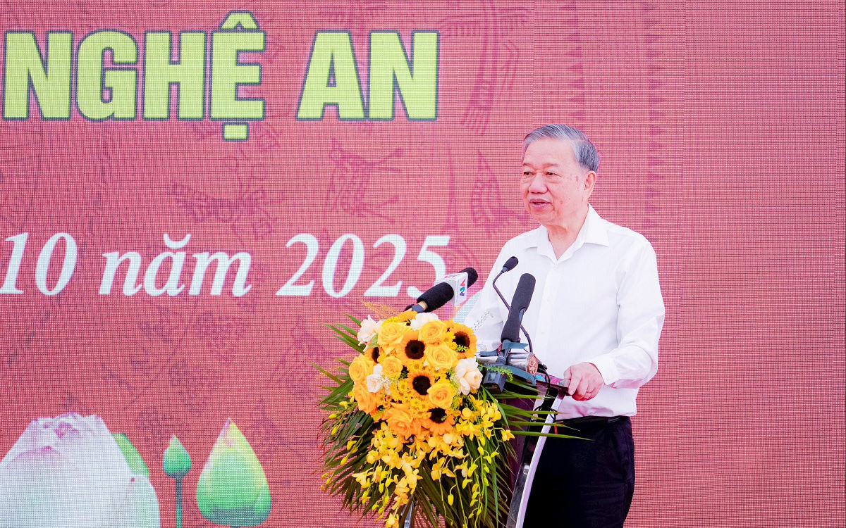 Cần gắn xây dựng trường học với giữ gìn bản sắc văn hóa các dân tộc, dạy chữ phải đi đôi với dạy người, dạy lòng yêu quê hương, đất nước *