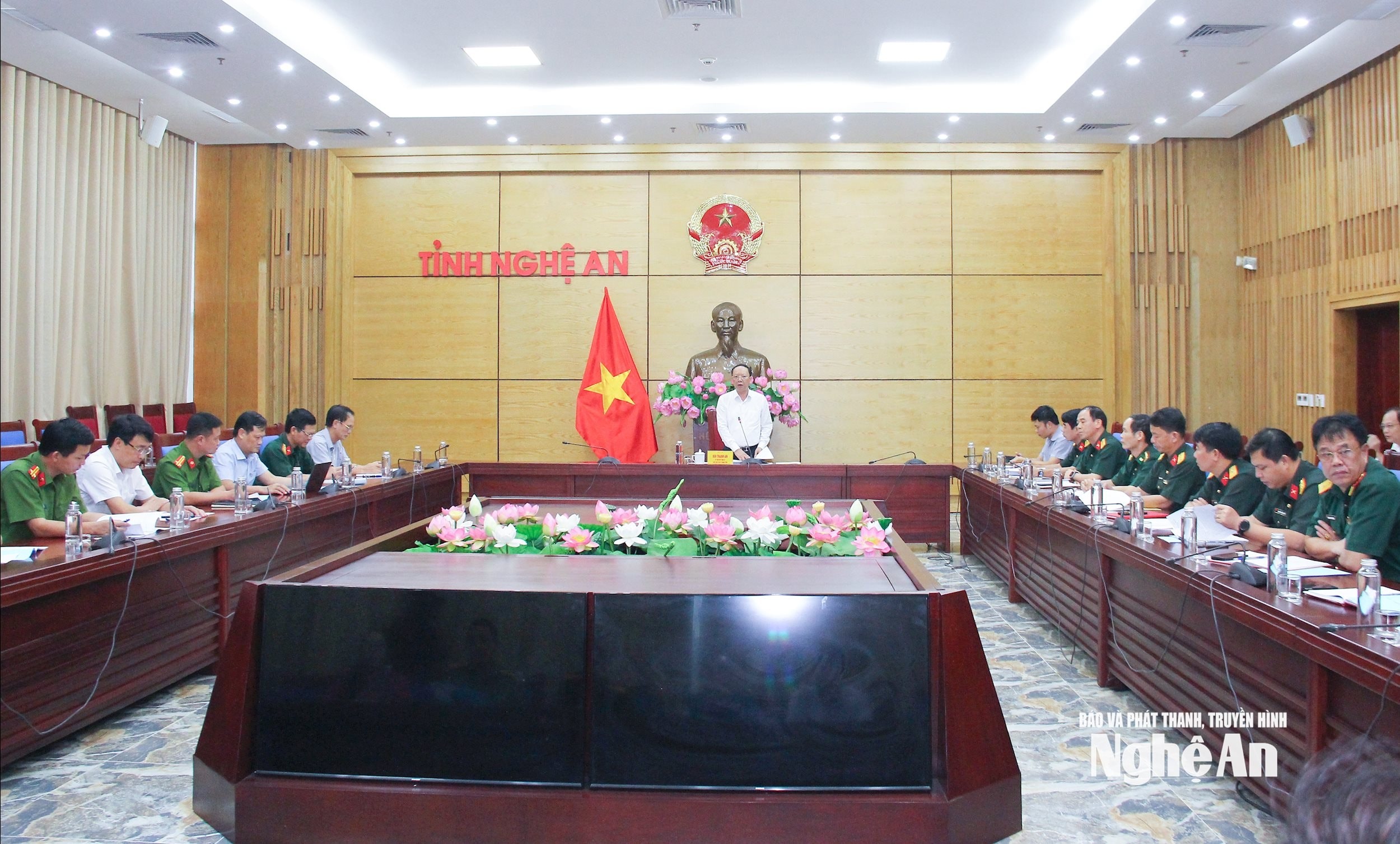 bna_-quang-canh-hoi-nghi(1).jpg