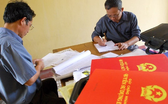 Tạo điều kiện thuận lợi cho người dân trong việc cấp đổi Giấy chứng nhận quyền sử dụng đất tại xã Tam Hợp