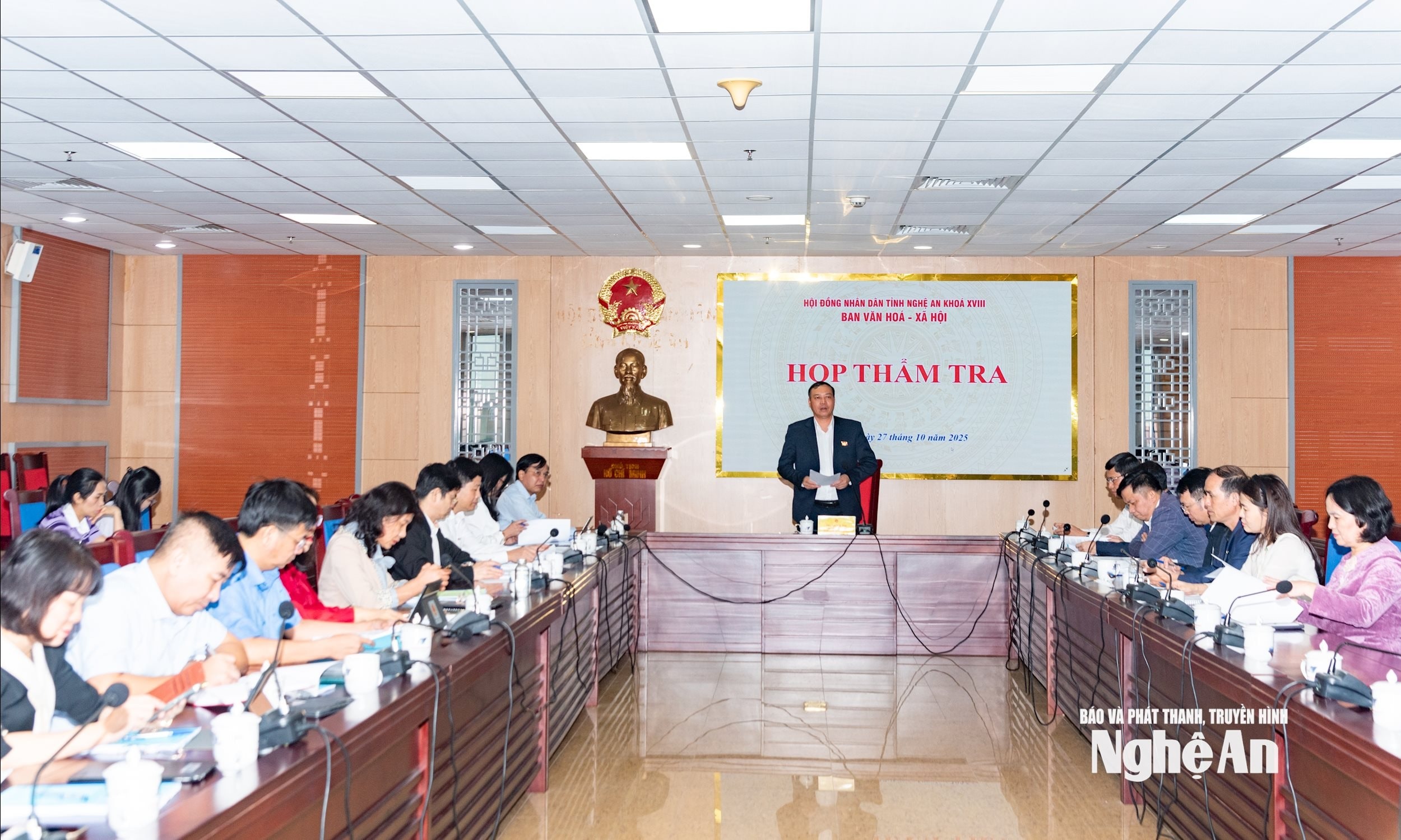 bna_hop-tham-_1.jpg