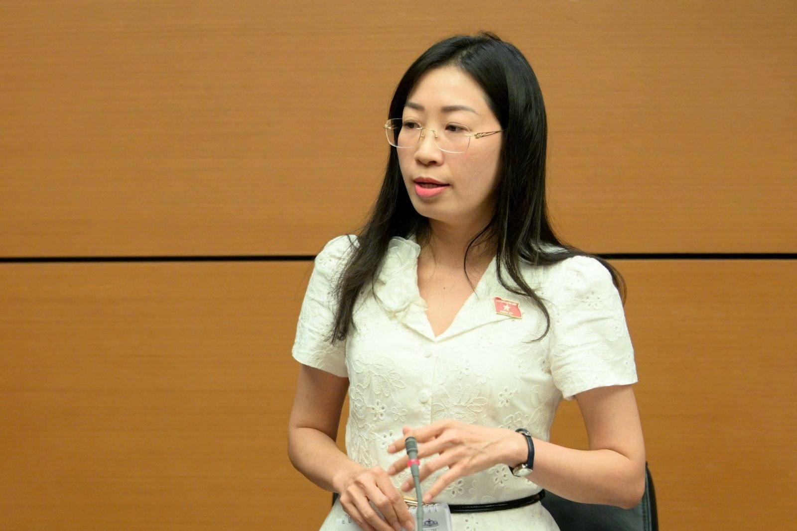 ban-khoan-cong-chuc-40-50-tuoi-nghi-viec-nhieu-2819.jpg?width=0&s=KR67_hCqN9dcBM0zDwo3RQ