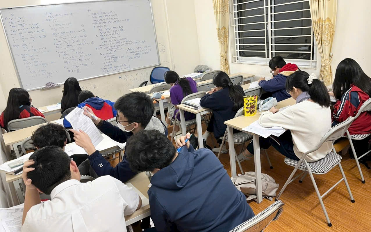 Trả lời kiến nghị của cử tri về công tác quản lý hoạt động dạy thêm, học thêm