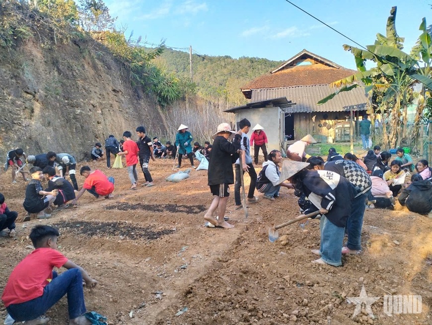 Trường học vùng biên Nghệ An giúp dân xóa đói, giảm nghèo