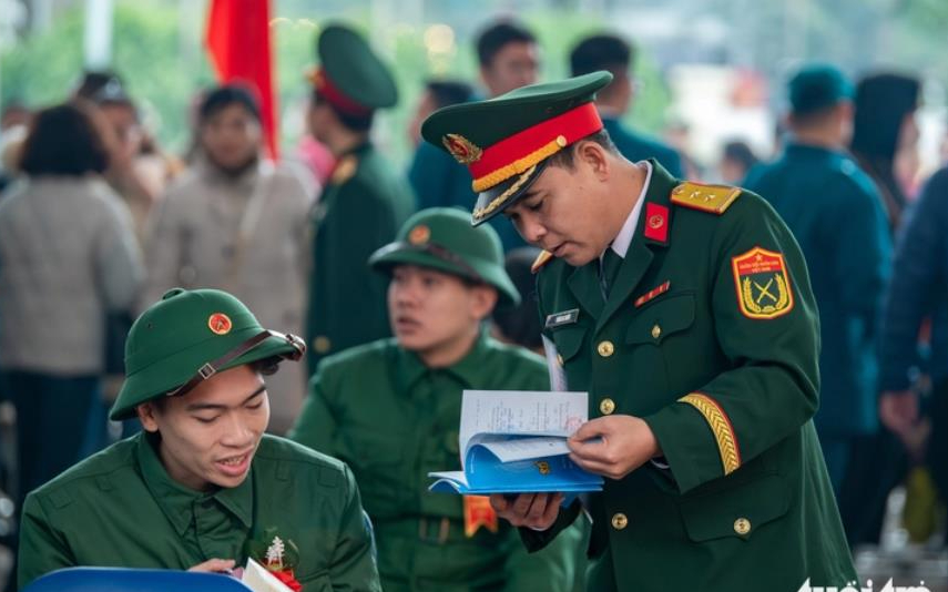 Bộ Quốc phòng trả lời kiến nghị cử tri về việc chậm cấp thẻ bảo hiểm y tế cho thân nhân của quân nhân tại ngũ