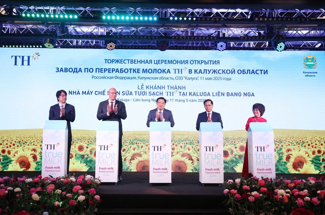nghi-thuc-nhan-nut-khanh-thanh-tai-moscow-(1).jpg