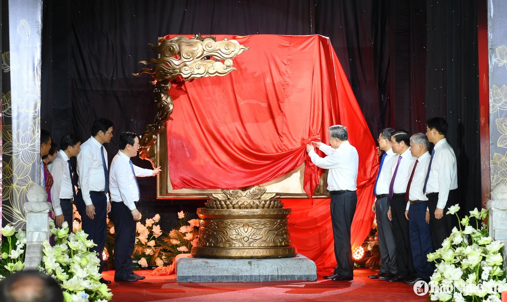 bna_tong-bi-thu-lv-voi-nghe-an-75.jpg