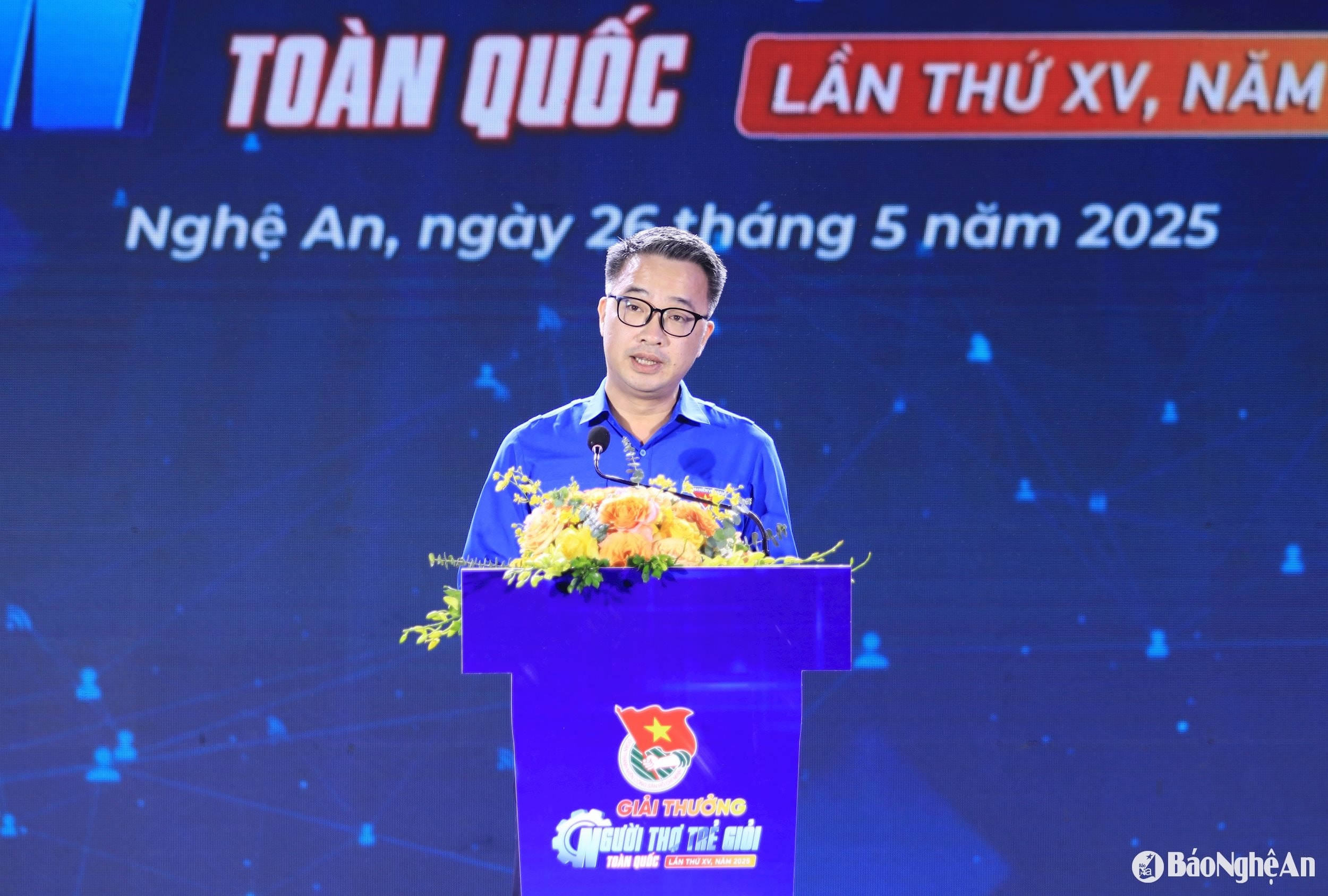 bna_anh-2-nguoi-tho-tre-gioi-tuyen-duong.jpg