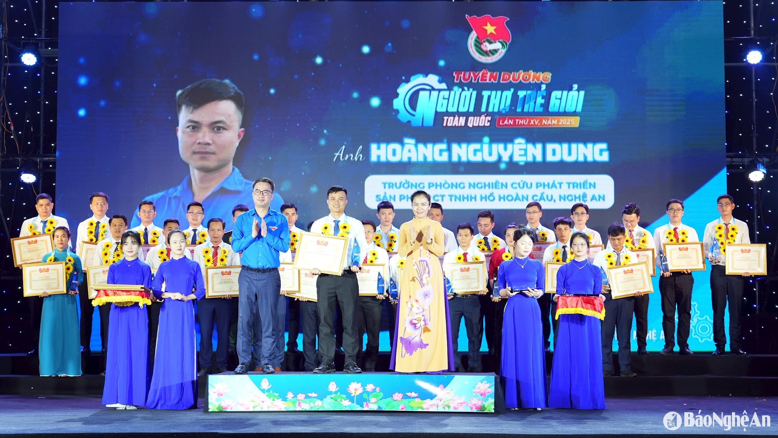 bna_anh-5-nguoi-tho-tre-gioi-tuyen-duong.jpg