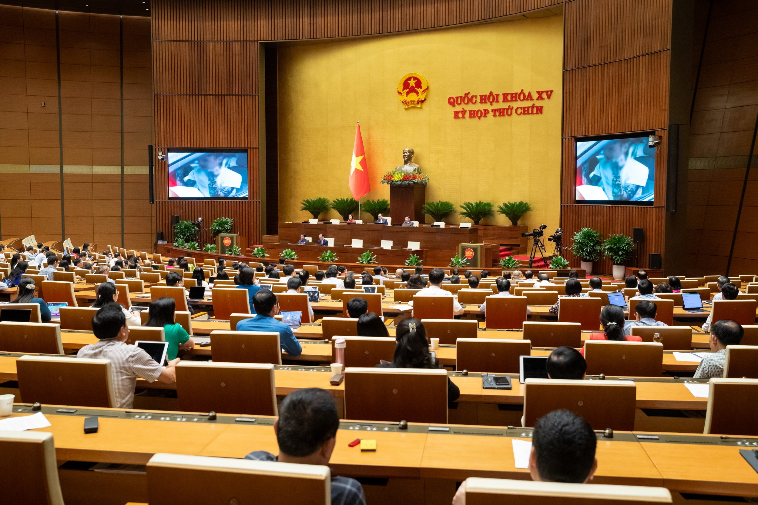 bna_hop-quoc-hoi-27-5-1-ec2e2e867e45cd31d0a7fa9b222763e9.jpg