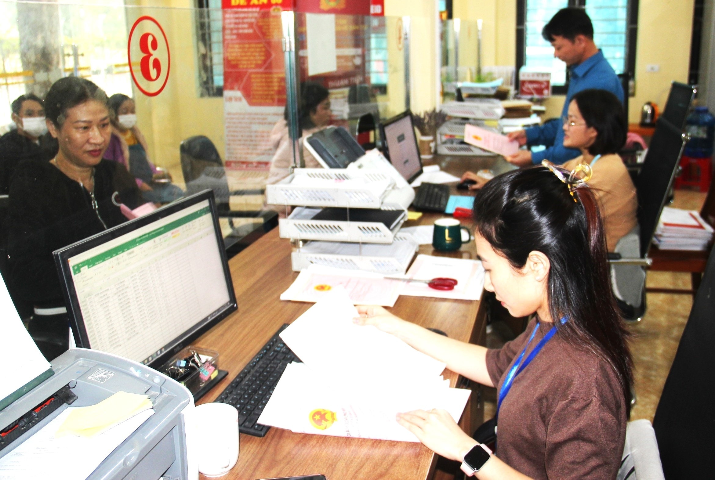 bo-phan-mot-cua-tai-ubnd-huyen-anh-son.-anh-pv.jpg