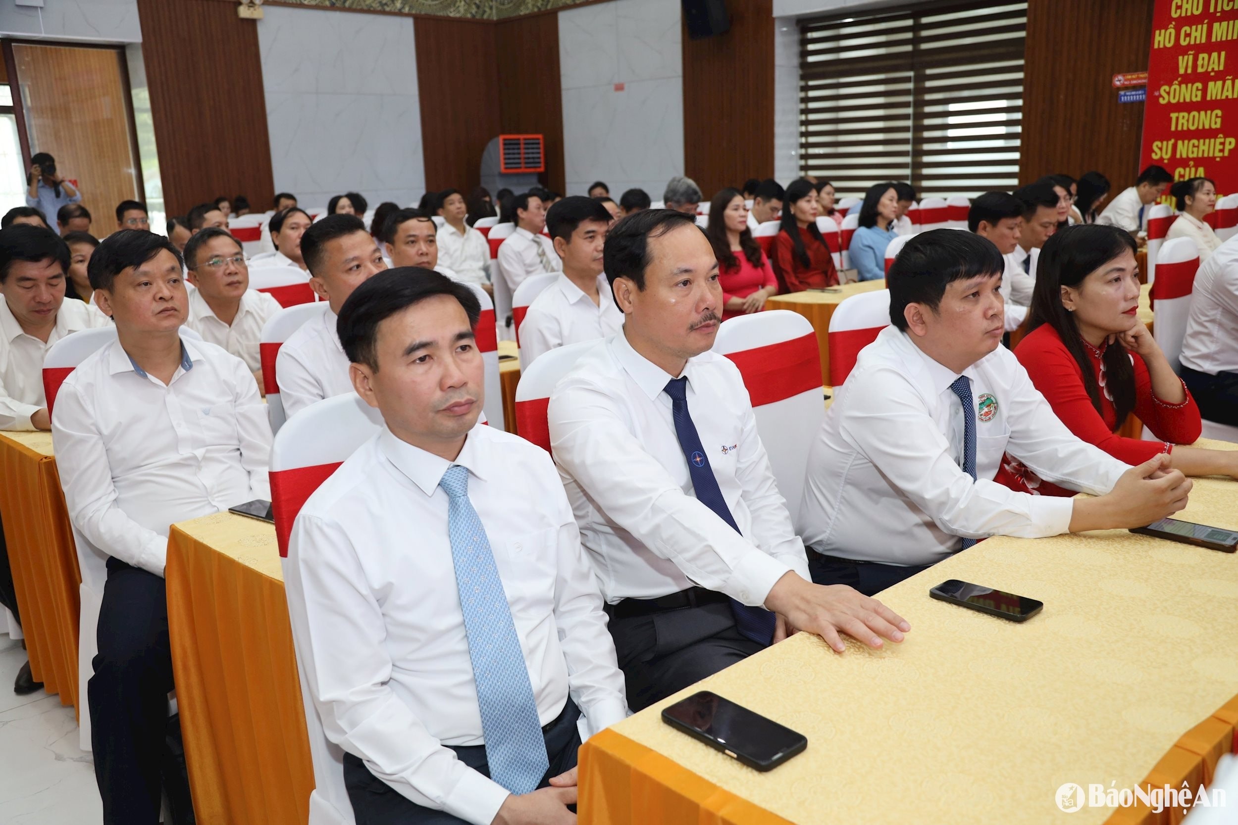 bna_cac-dai-bieu-tham-du-3-anh-thanh-le.jpg