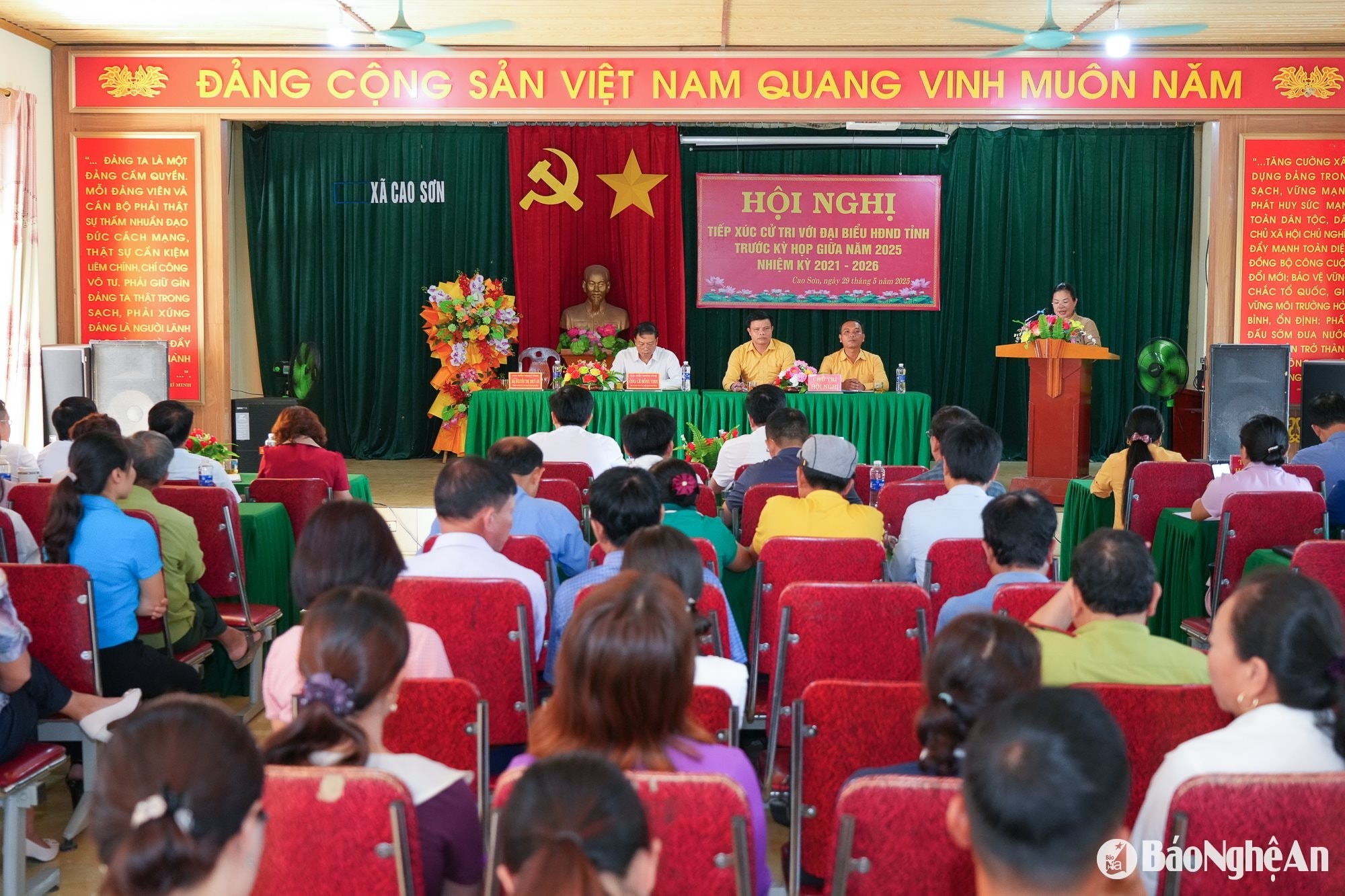 bna_tiep-xuc-cu-tri-anh-son-11.jpg