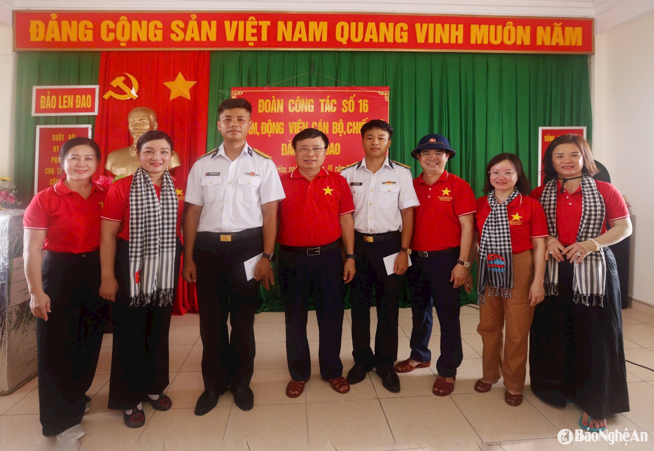 bna_gap-go-chien-sy-tai-dao-len-dao.jpg