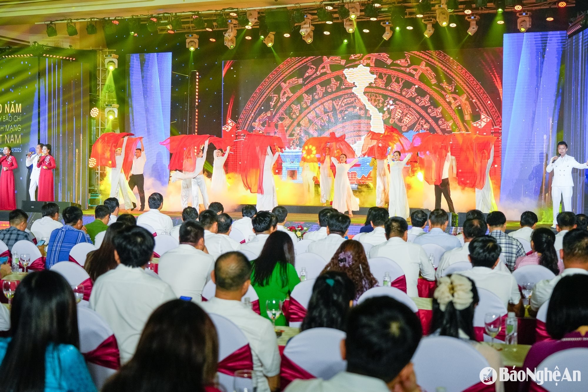 bna_giai-bao-chi-tinh-13.jpg