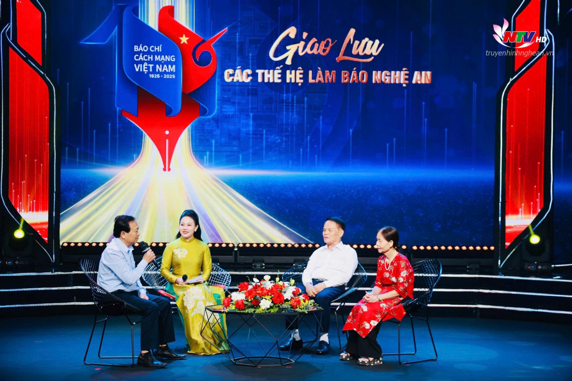 giao_luu2_20250619000354.jpg