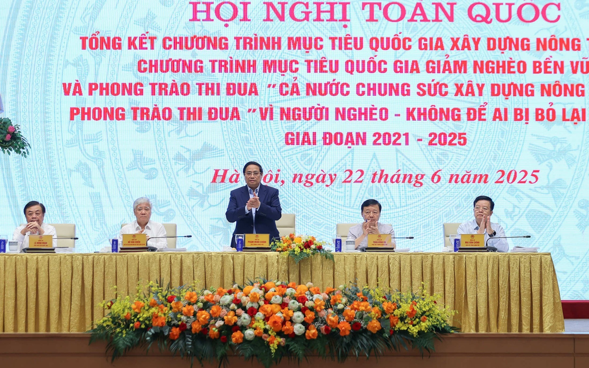 Thủ tướng Chính phủ trao tặng Huân chương Lao động hạng Ba cho các huyện Nam Đàn, Đô Lương và Diễn Châu (Nghệ An)