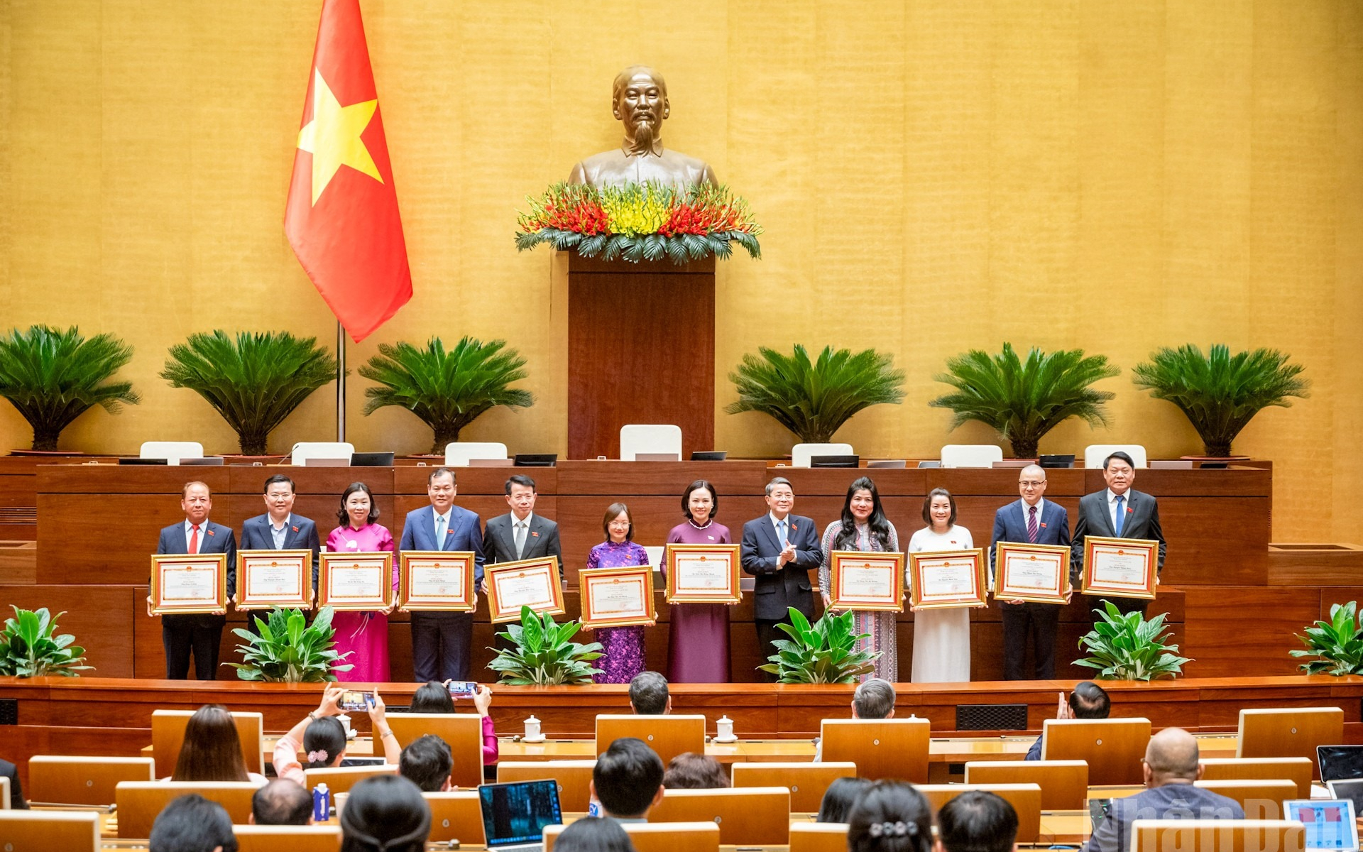 [Ảnh] Tổng Bí thư Tô Lâm dự Lễ trao tặng Bằng khen của Ủy ban Thường vụ Quốc hội