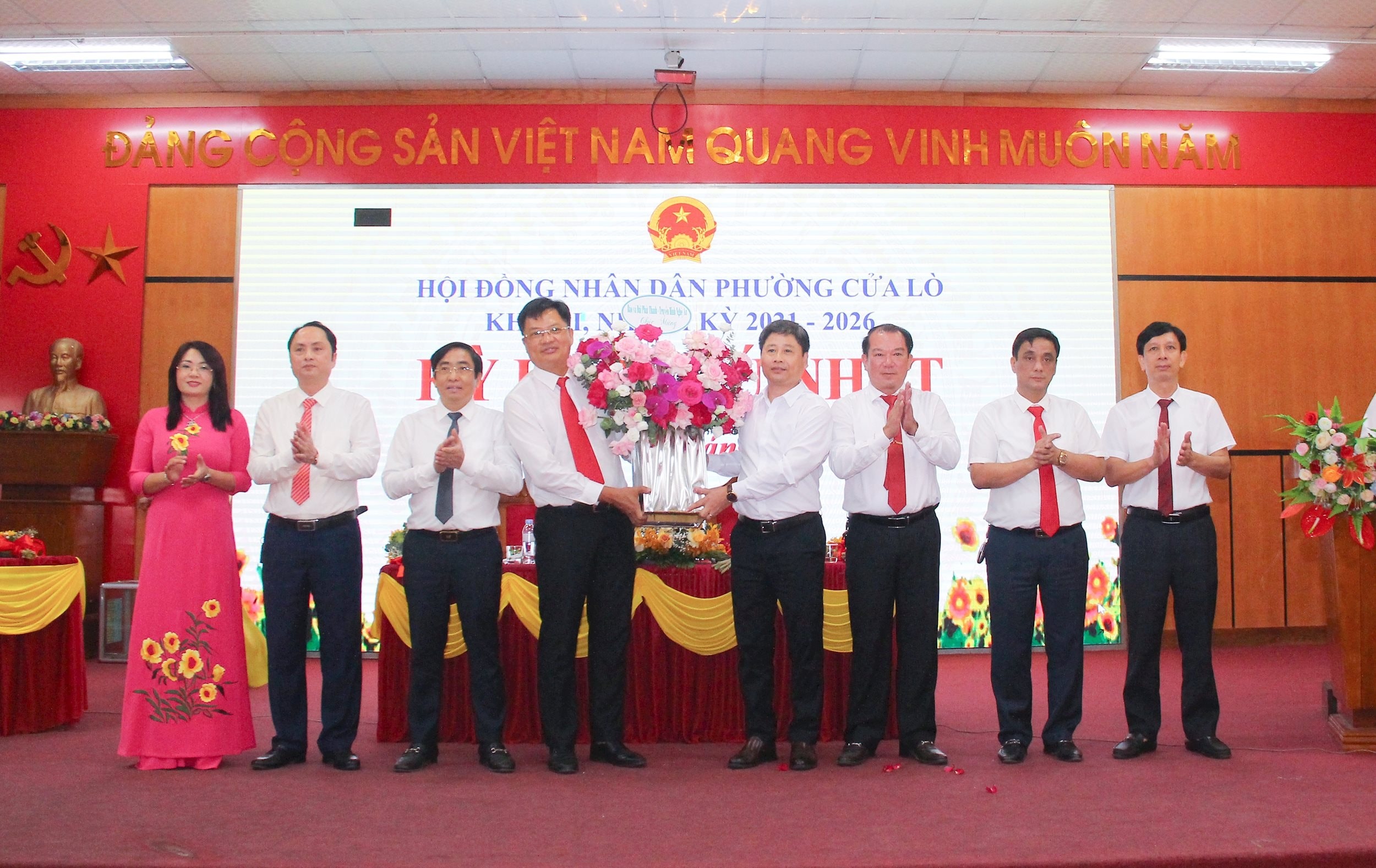 bna_-78-e190ec5e500cce89e8ce859326626e8f.jpg