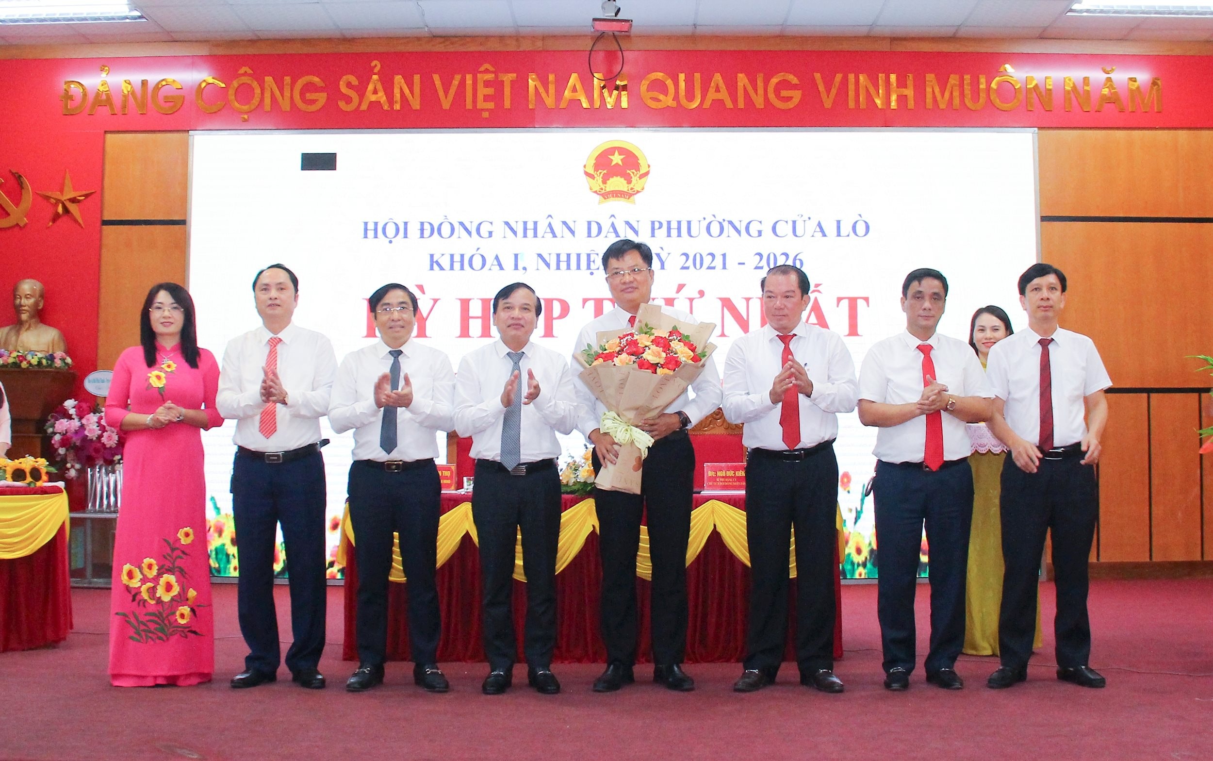 bna_-79-59ec099175d8c6a50c778e2cdea02596.jpg