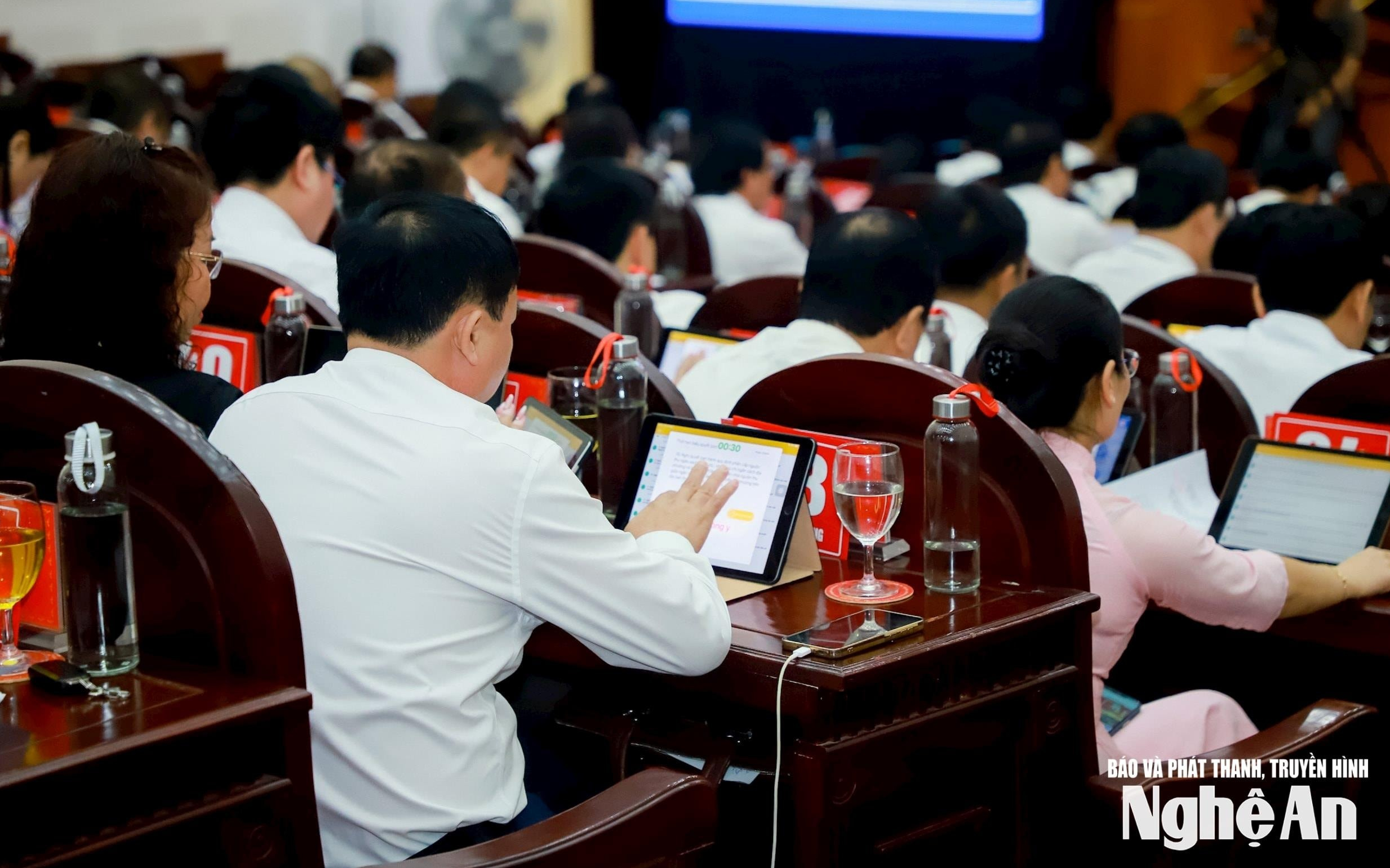 Ban hành quy định nội dung, mức chi tổ chức tuyển dụng, tiếp nhận vào công chức, viên chức; xét thăng hạng chức danh nghề nghiệp viên chức trên địa bàn tỉnh