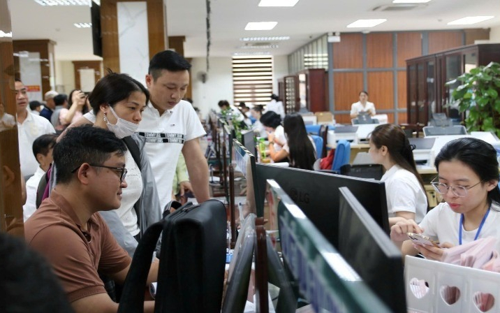 Nghệ An: Quy định thẩm quyền quyết định việc đầu tư, mua sắm các hoạt động ứng dụng công nghệ thông tin