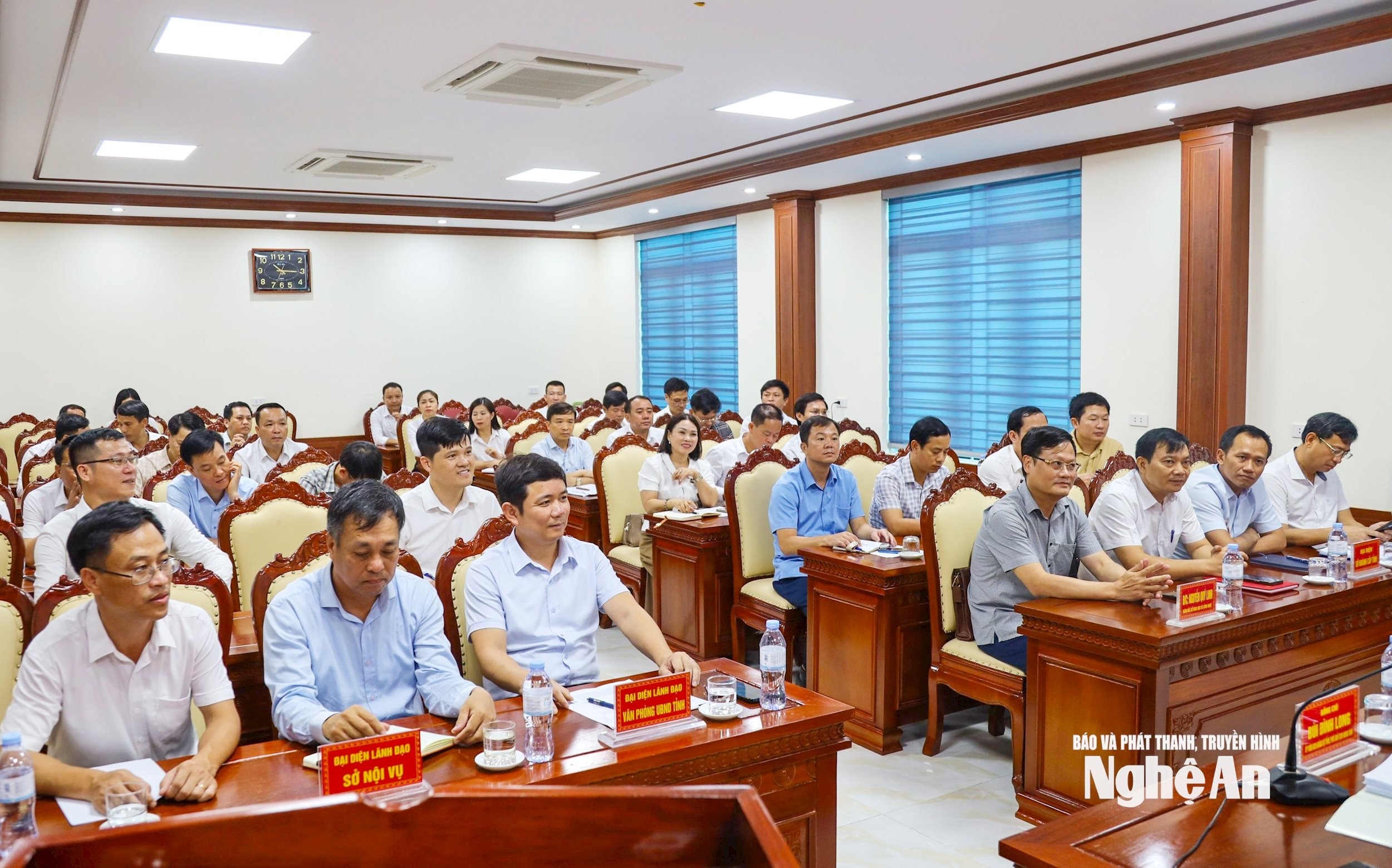 bna_dong-chi-bui-dinh-long-kiem-tra-ve-tinh-hinh-van-hanh-to-chuc-chinh-quyen-dia-phuong-02-cap-anh-thanh-le-15-.jpg