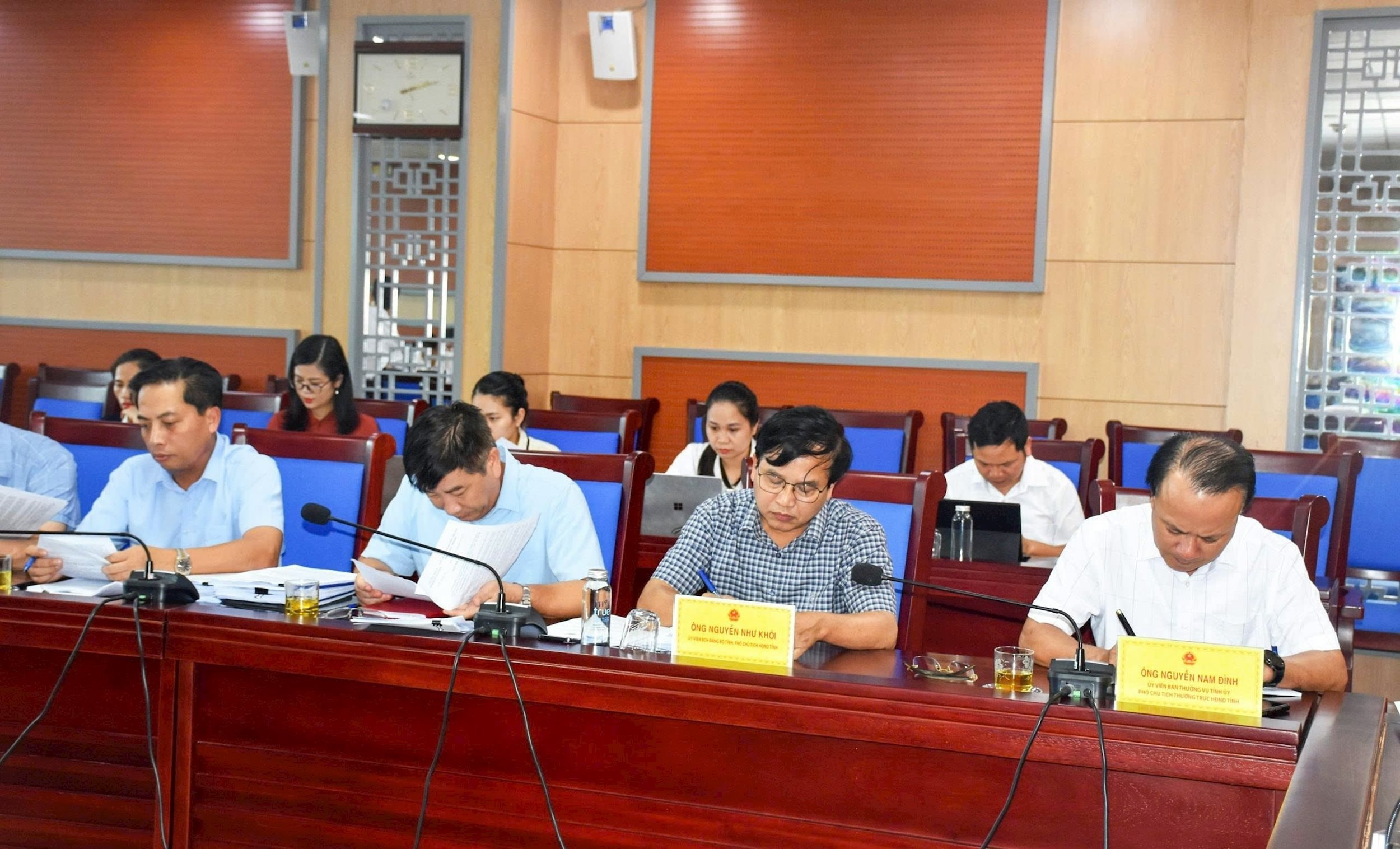 dai-bieu-hoi-dong-2.jpg