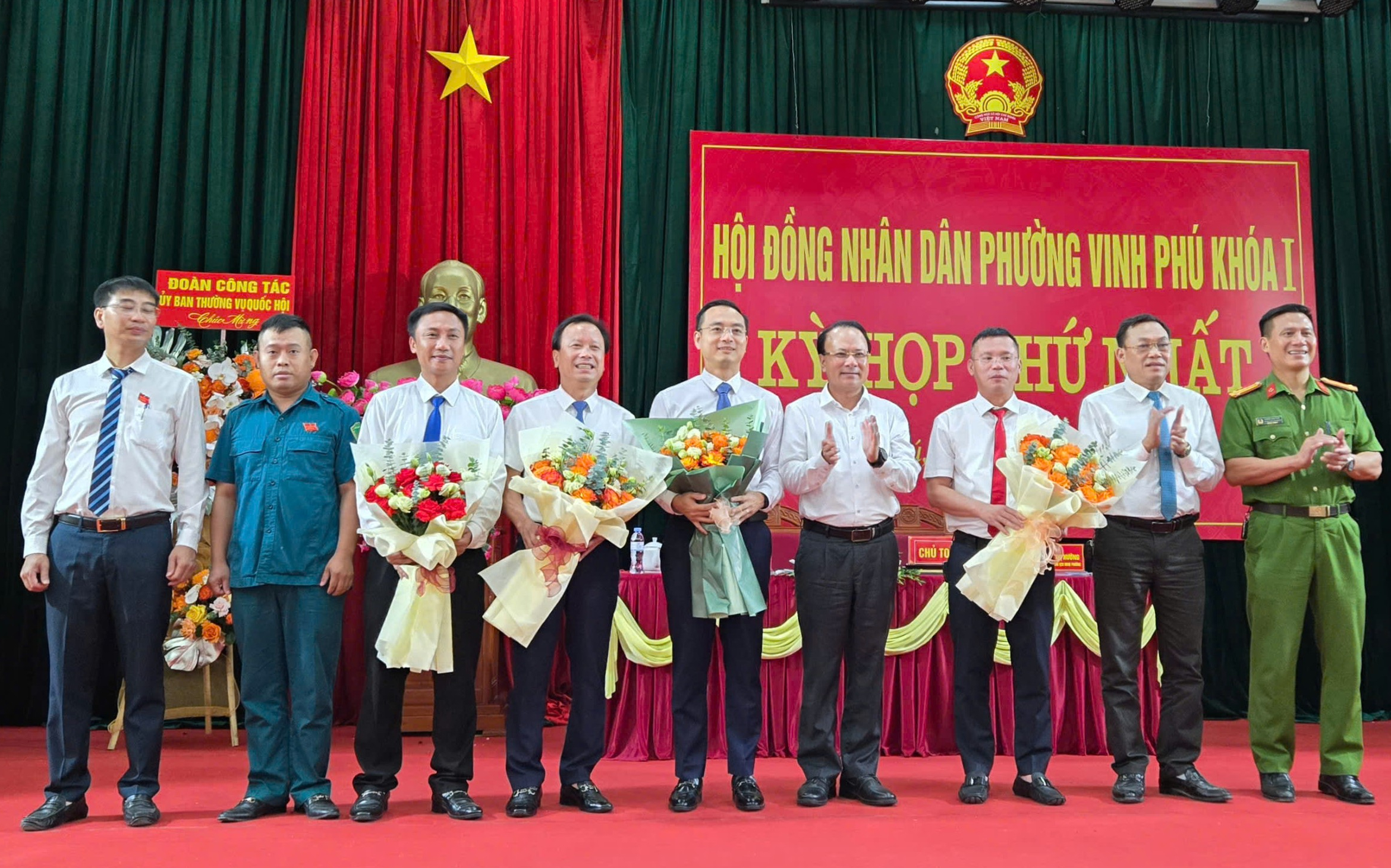 Lãnh đạo HĐND tỉnh và các cơ quan thuộc HĐND tỉnh tham dự kỳ họp HĐND các xã, phường mới sau sắp xếp đơn vị hành chính