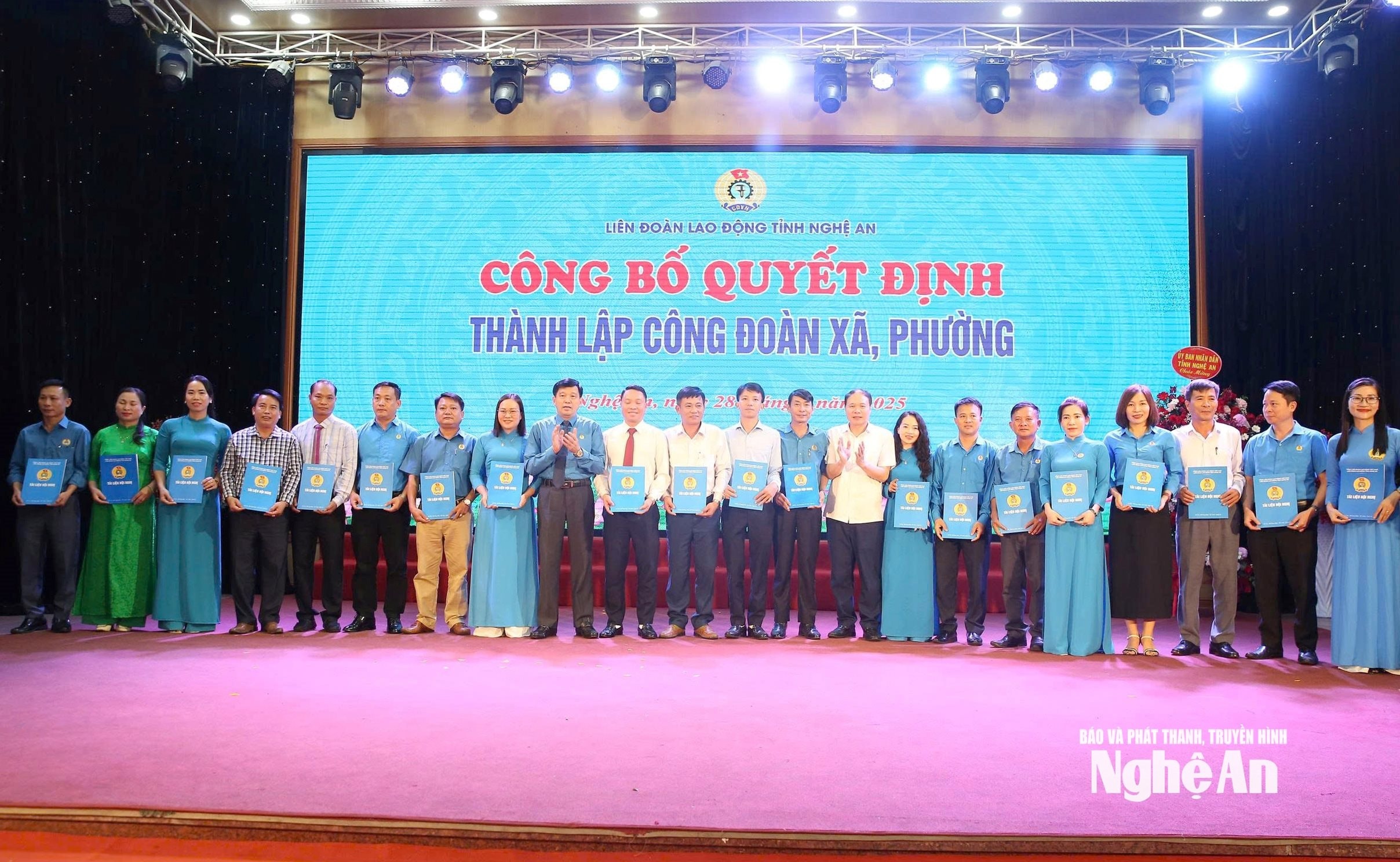 bna_bieu-duong-cong-doan-co-so-lam-tot-thoa-uoc-lao-dong-tap-the-thanh-lap-cong-doan-xa-phuong-anh-diep-thanh00004.jpg