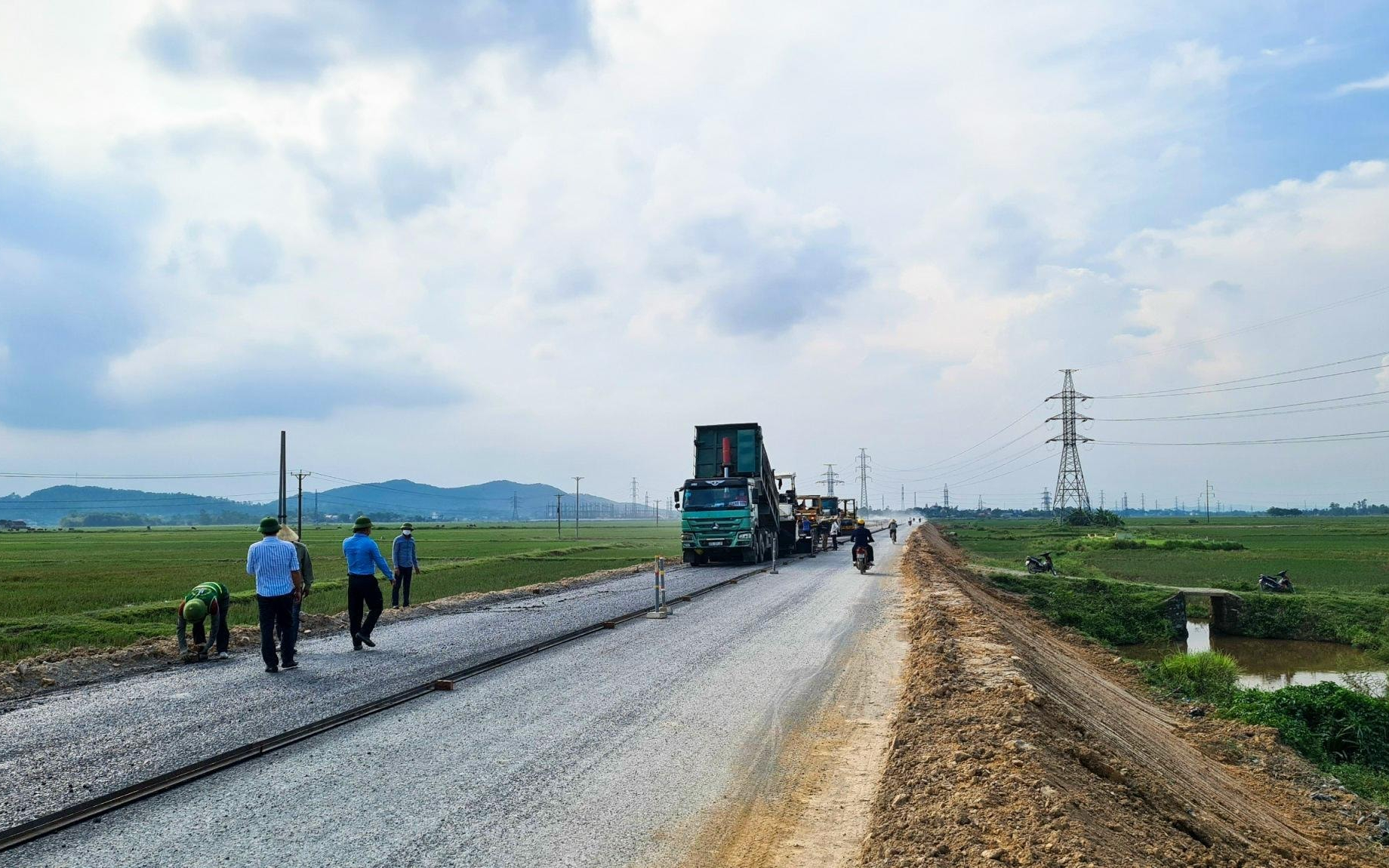 Trả lời kiến nghị cử tri xã Nhân Sơn, huyện Đô Lương liên quan đến tình trạng ngập úng và mất an toàn giao thông trên tuyến Quốc lộ 15A