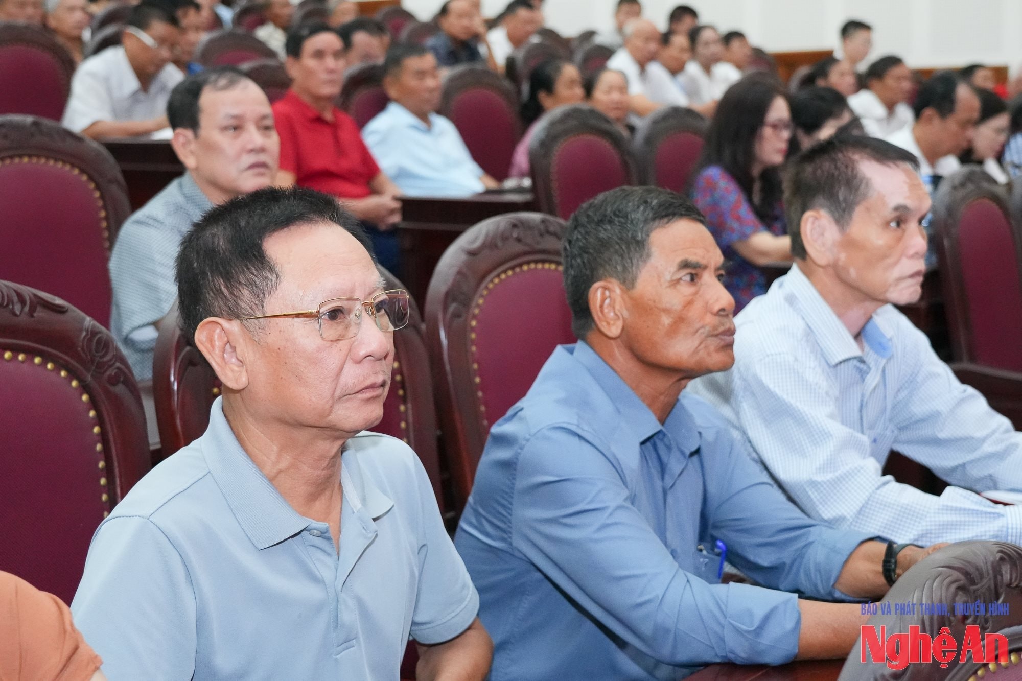 bna_tiep-xuc-cu-tri-19.jpg