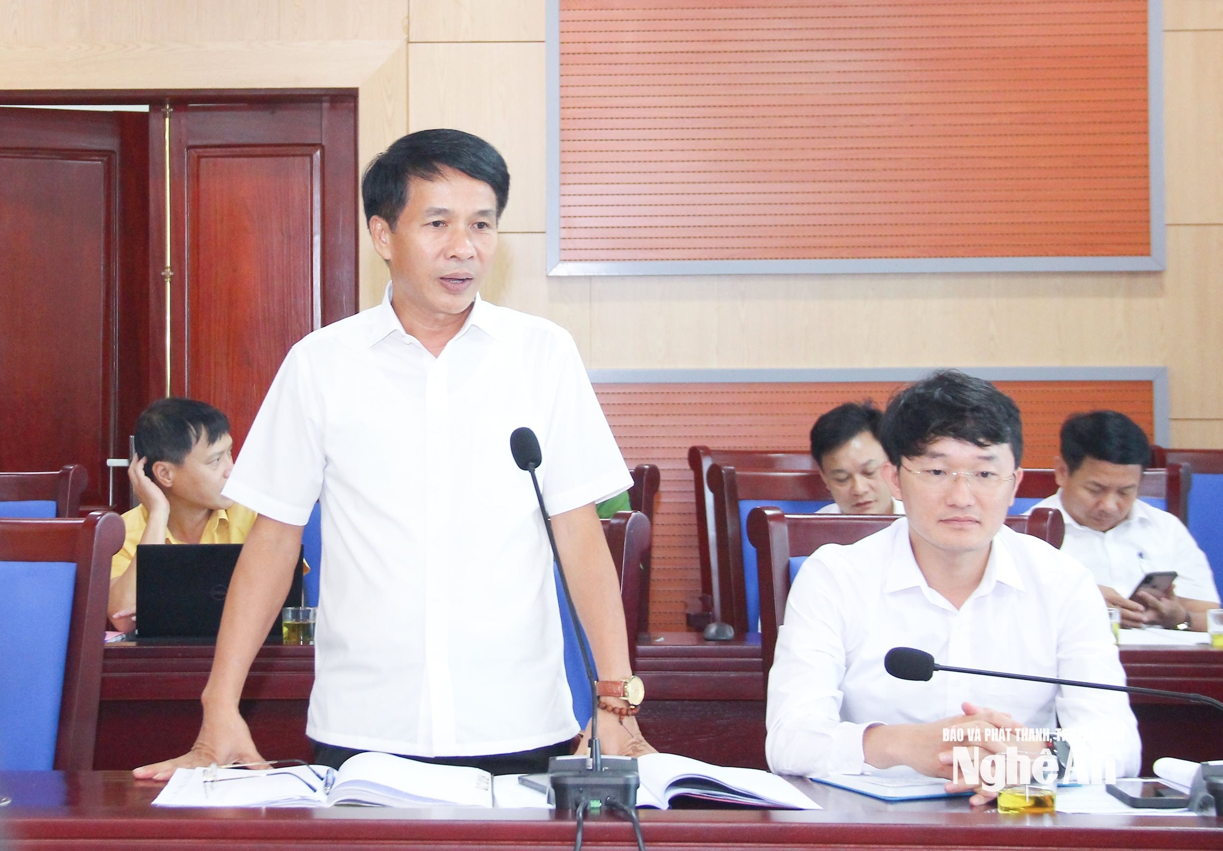 bna_-bi-thu-dang-uy-xa-son-lam.jpg
