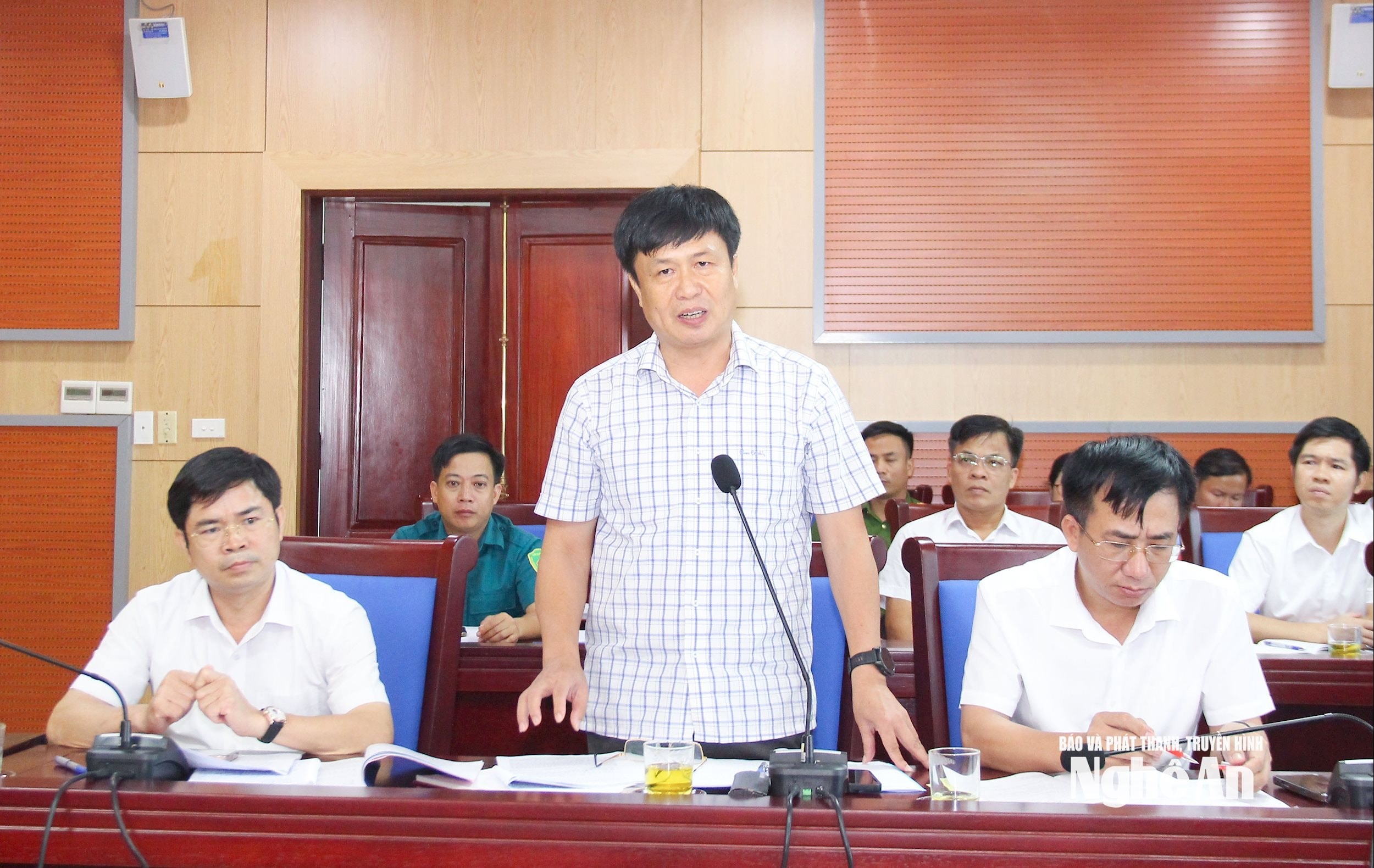 bna_-bi-thu-dang-uy-xa-xuan-lam-le-dinh-thanh.jpg