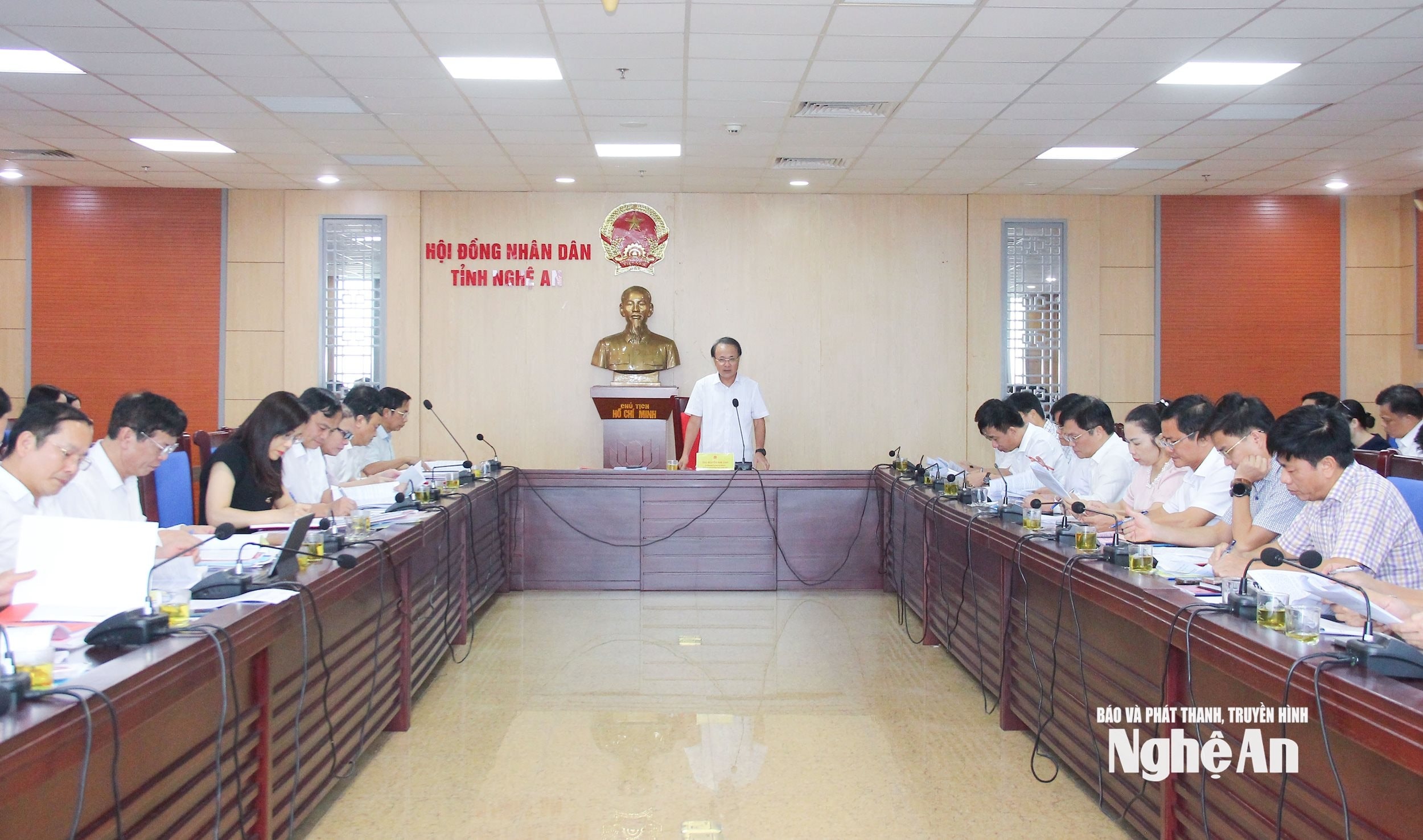 bna_-quang-canh-cuoc-hop-phe-duyet-dai-hoi-cua-to-cong-tac-so-9.-anh-mai-hoa.jpg
