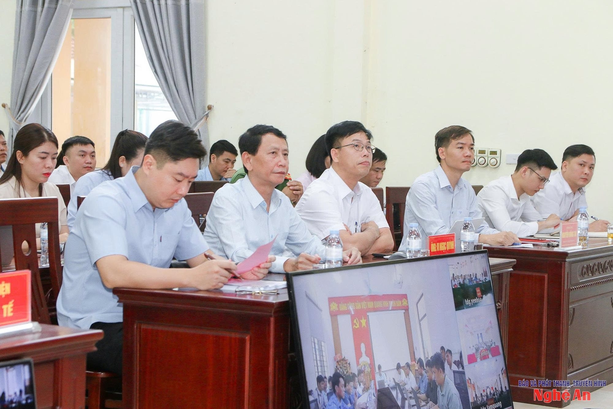 bna_tiep-xuc-cu-tri-xa-tuong-duong.jpg