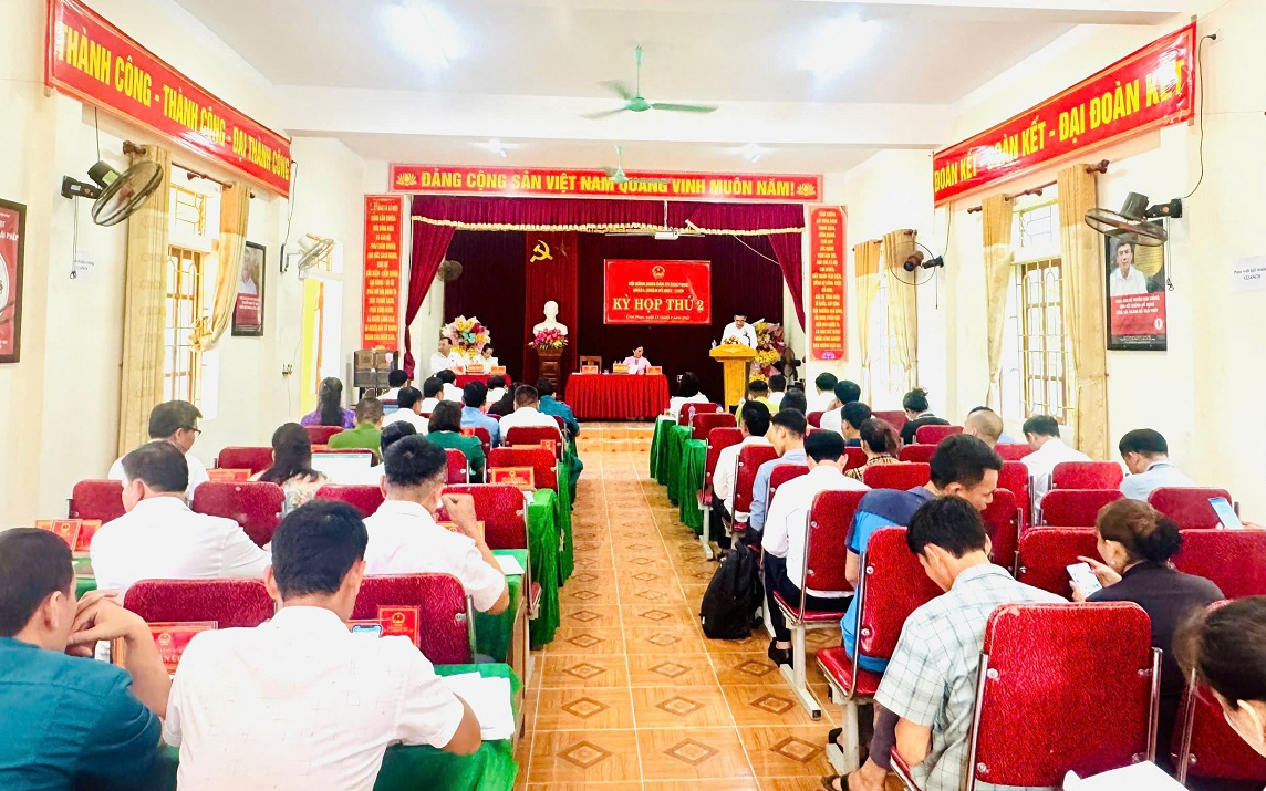 Kỳ họp thứ 2, HĐND xã Cam Phục xem xét thông qua nhiều nghị quyết quan trọng, thúc đẩy phát triển kinh tế - xã hội 6 tháng cuối năm 2025